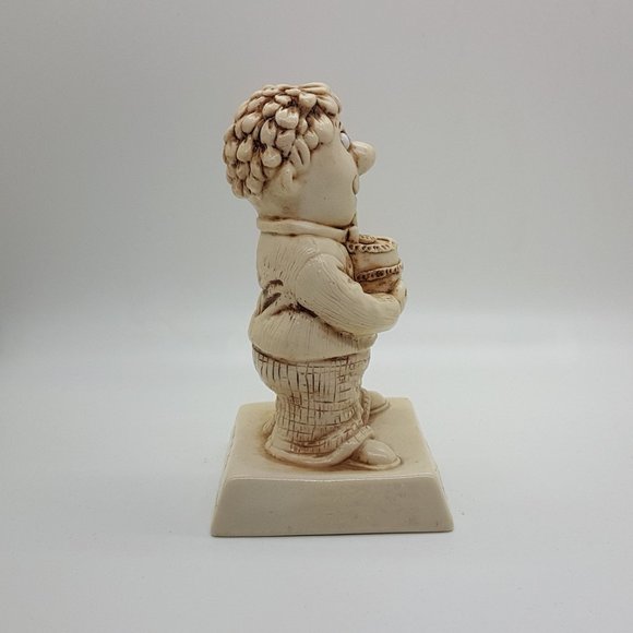 Vintage Fun 1970 FR W.Berries Statue - Picture 2 of 4